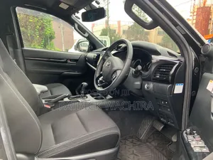 Toyota Hilux 2019 Black