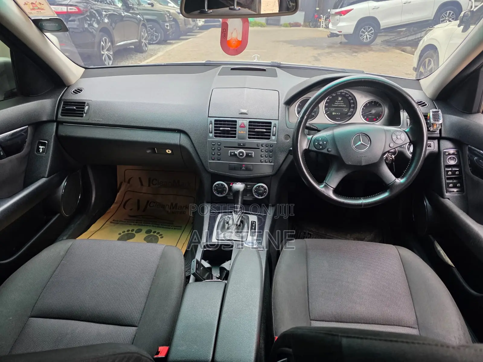 Mercedes-Benz C180 2011 Silver