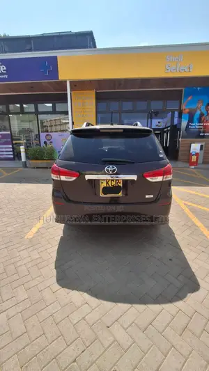 Toyota Wish 2012