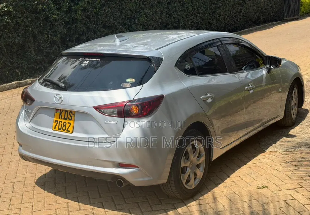Mazda Axela 2017 Silver