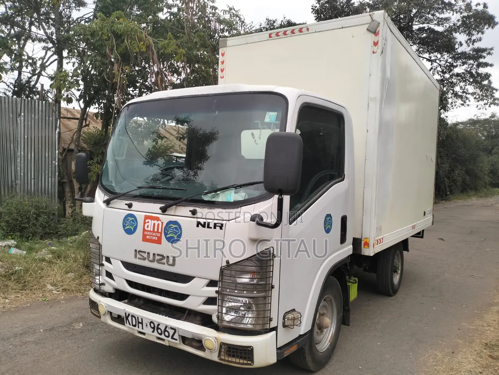 Isuzu NLR Local