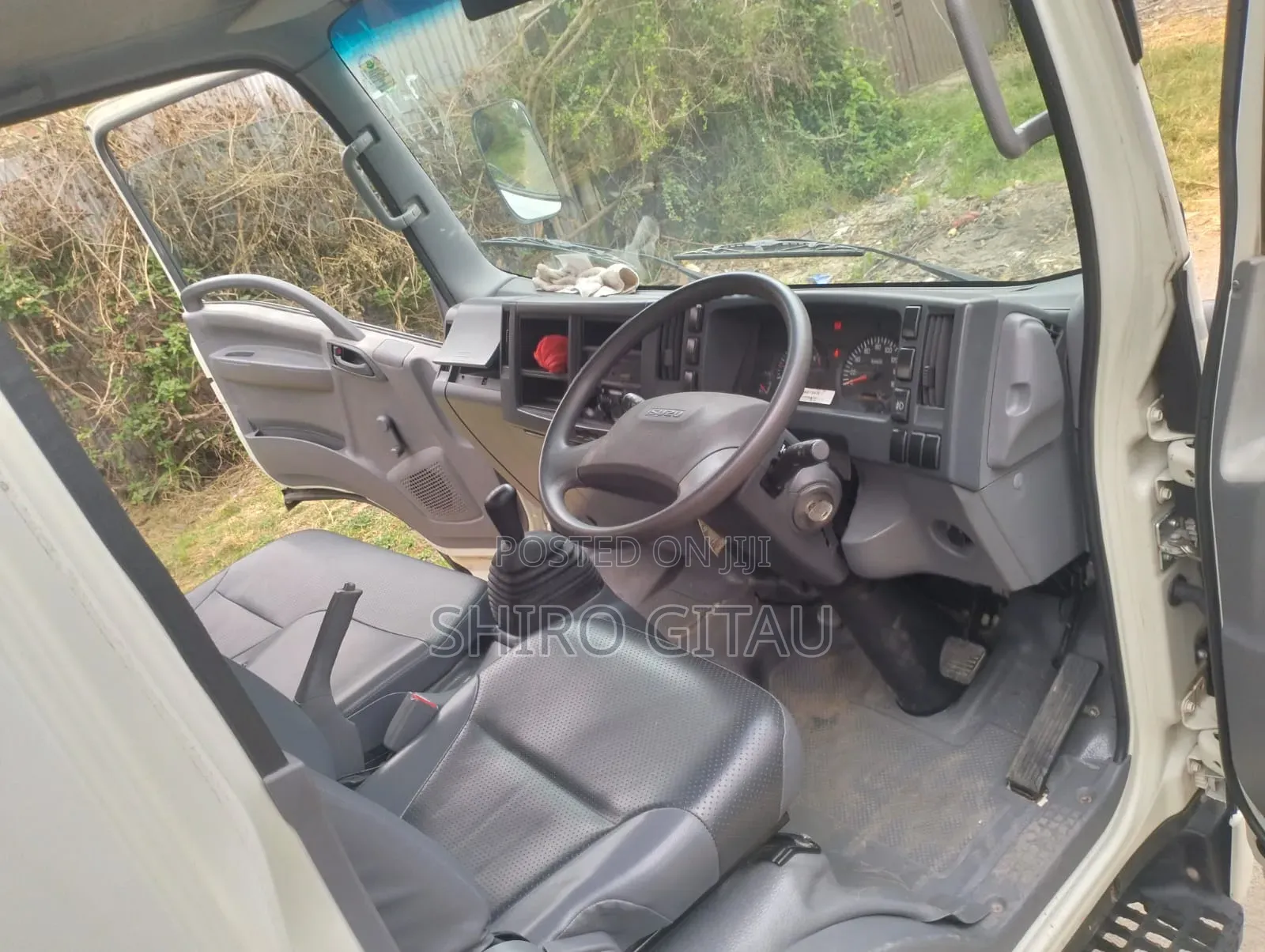 Isuzu NLR Local
