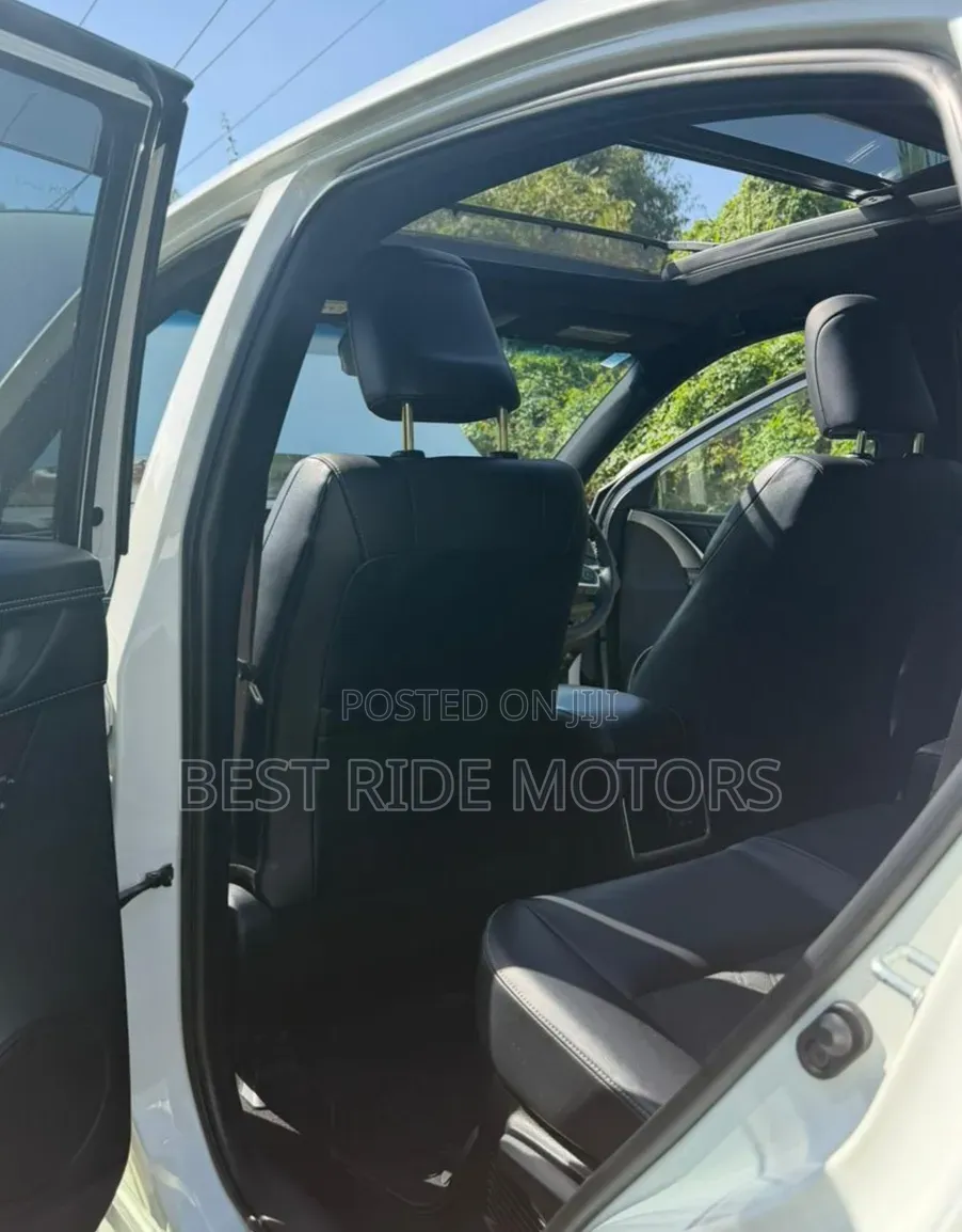 Toyota Harrier 2.0 2016 White