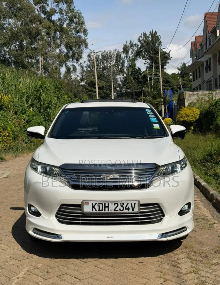Toyota Harrier 2.0 2016 White