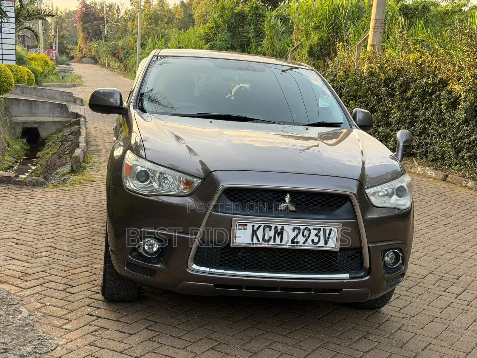 Mitsubishi RVR 2010 Brown