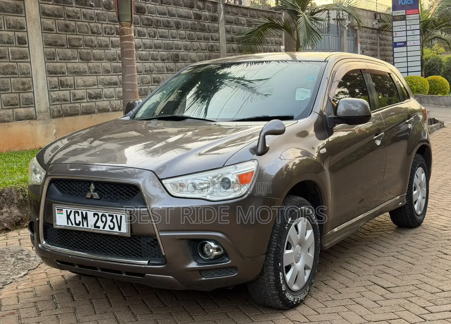 Mitsubishi RVR 2010 Brown