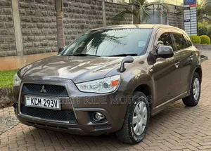 Mitsubishi RVR 2010 Brown
