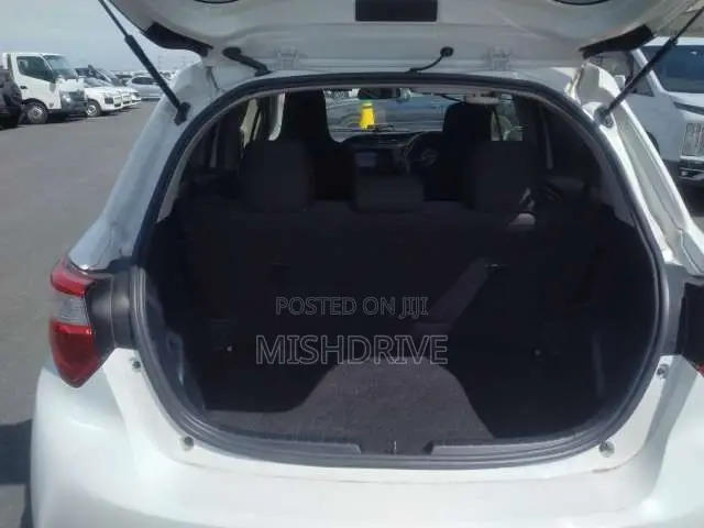 Toyota Vitz 1.0 FWD 5dr 2019 White