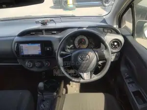 Toyota Vitz 1.0 FWD 5dr 2019 White