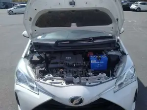 Toyota Vitz 1.0 FWD 5dr 2019 White