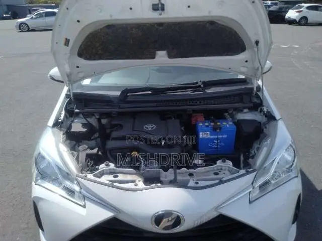 Toyota Vitz 1.0 FWD 5dr 2019 White