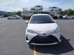 Toyota Vitz 1.0 FWD 5dr 2019 White