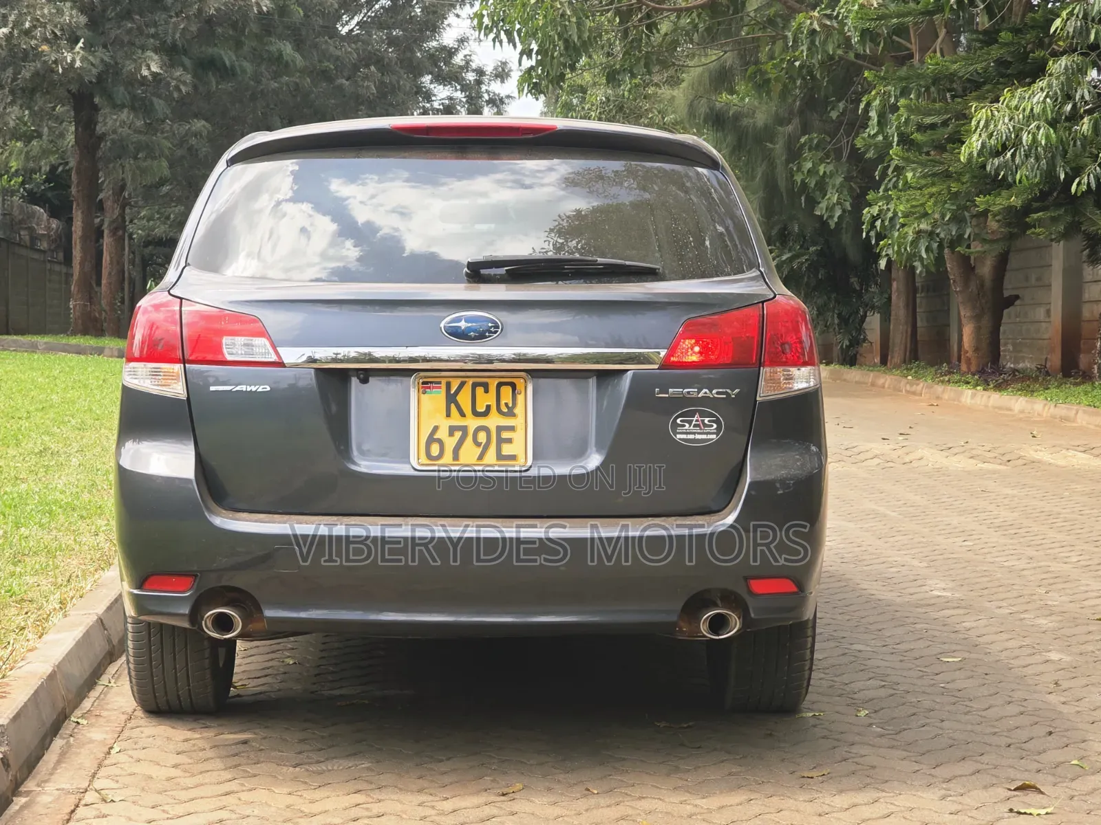 Subaru Legacy 2011