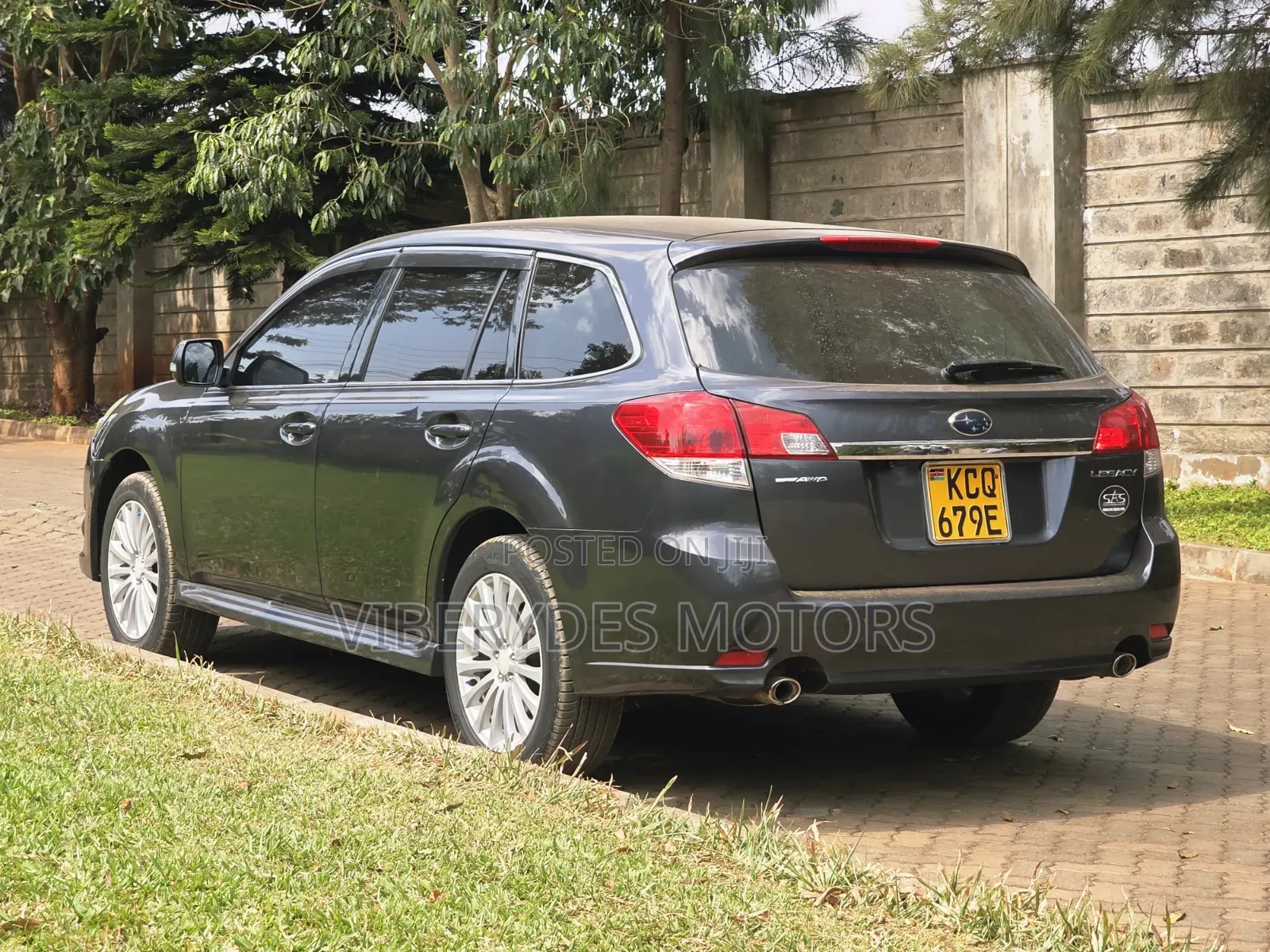 Subaru Legacy 2011