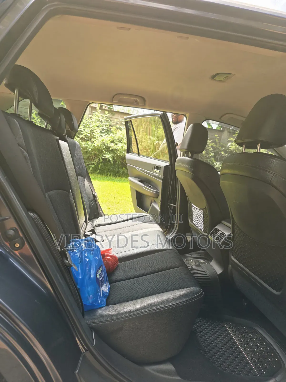 Subaru Legacy 2011