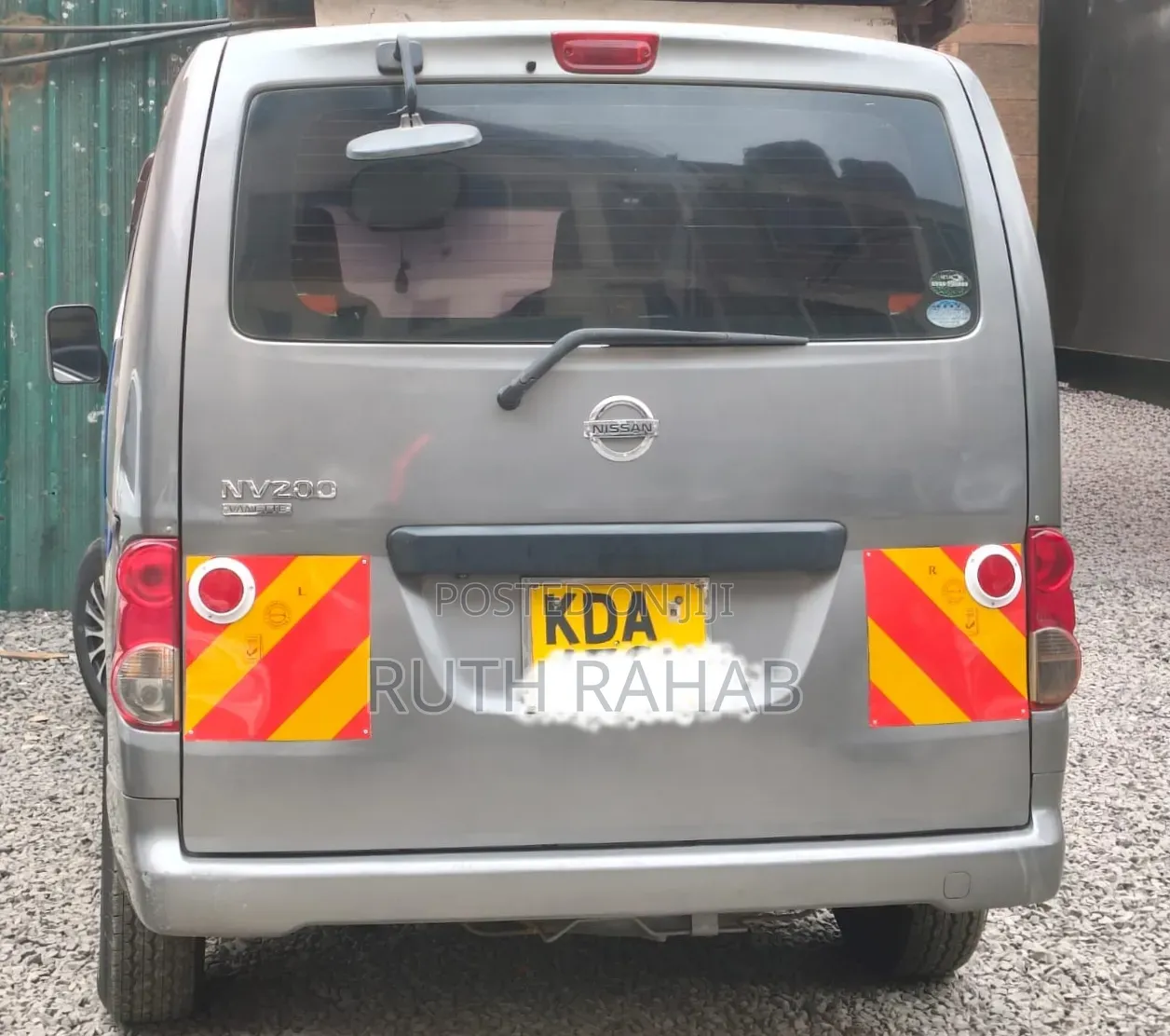 Nissan NP300 2012 Gray