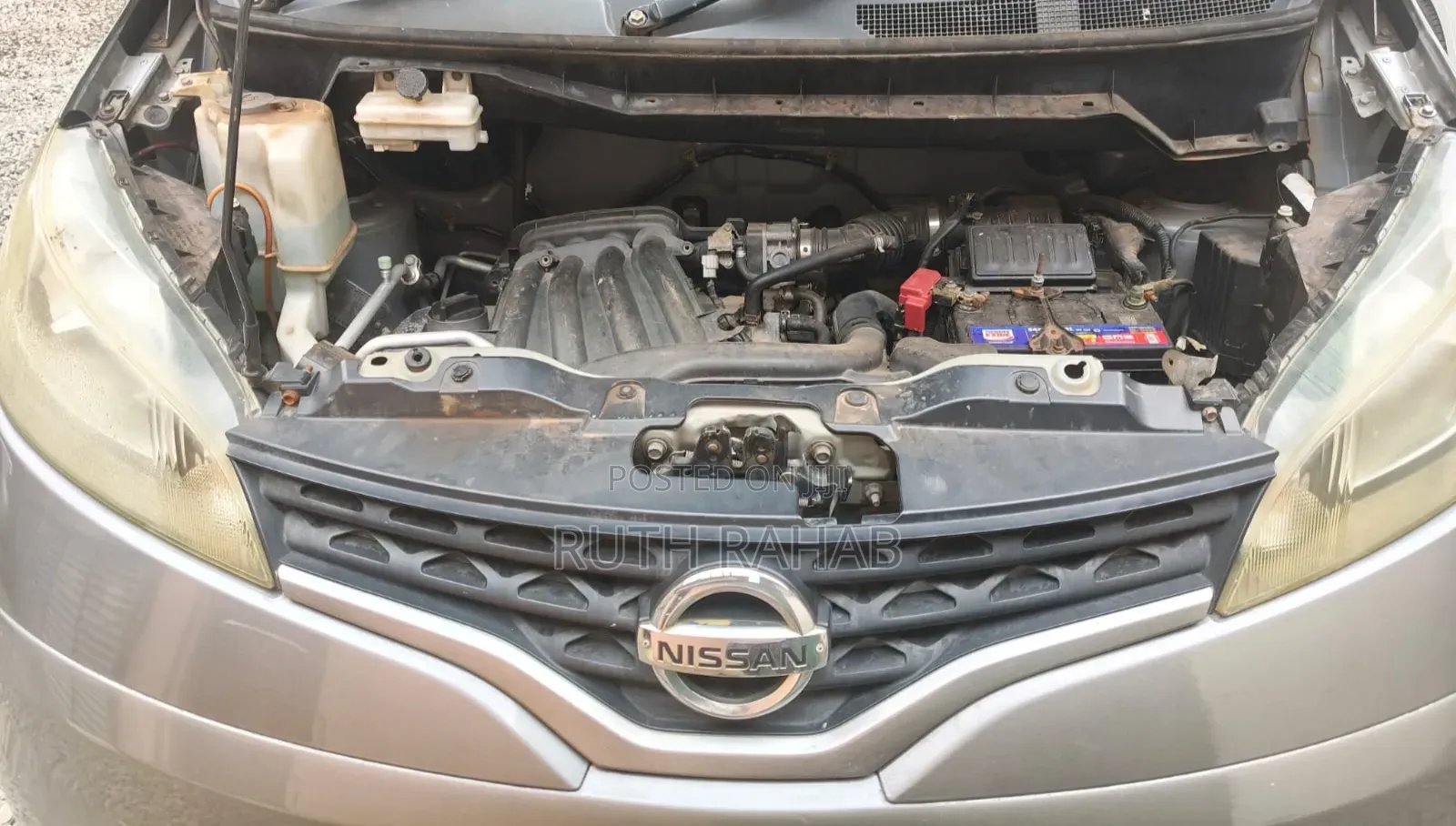 Nissan NP300 2012 Gray