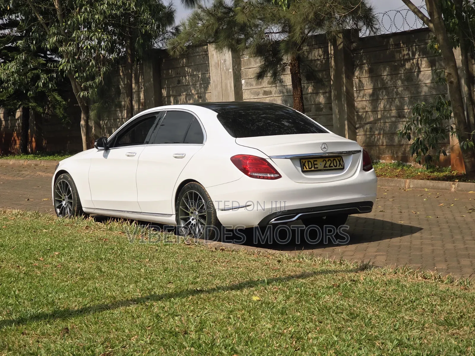 Mercedes-Benz C200 2014 White