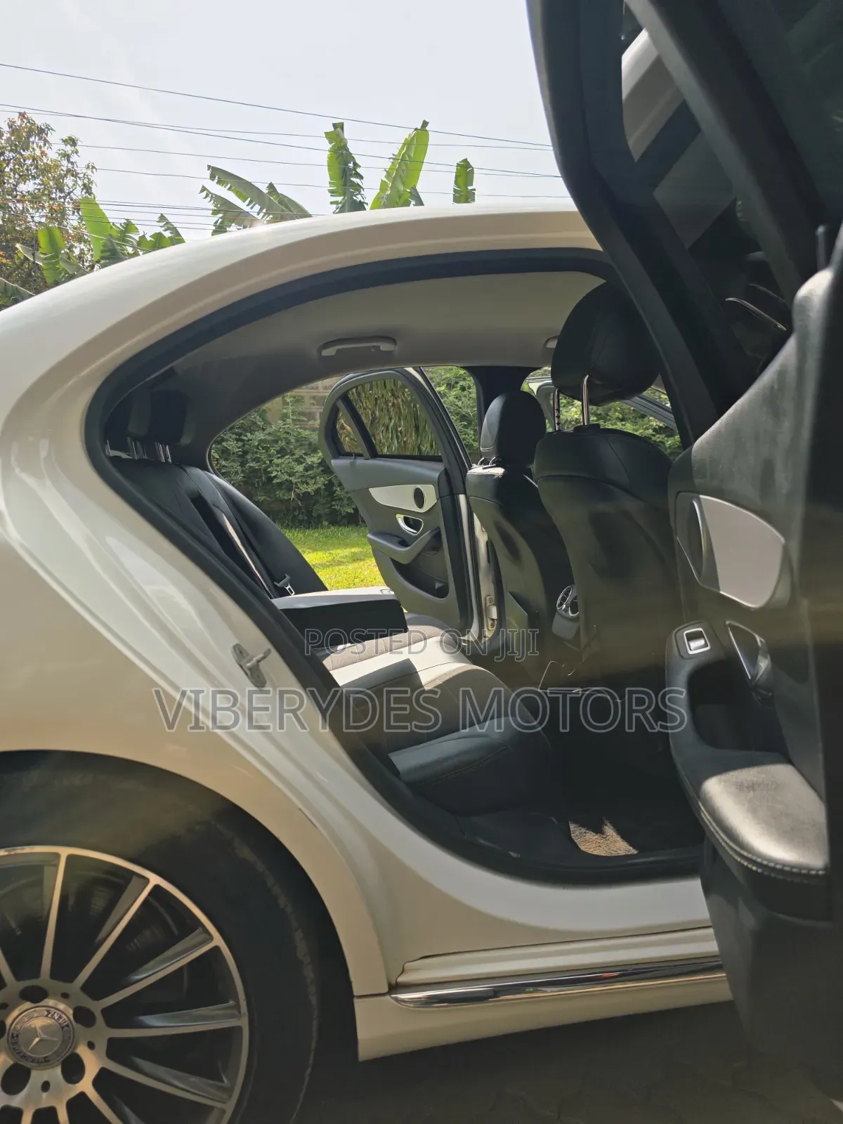 Mercedes-Benz C200 2014 White