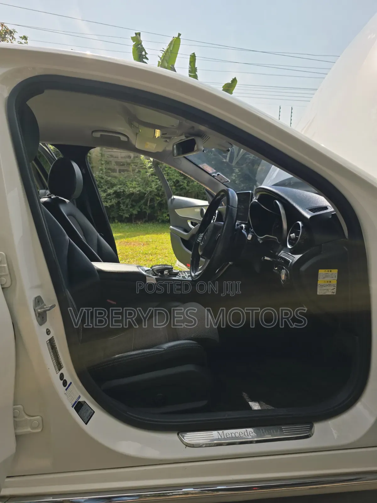 Mercedes-Benz C200 2014 White