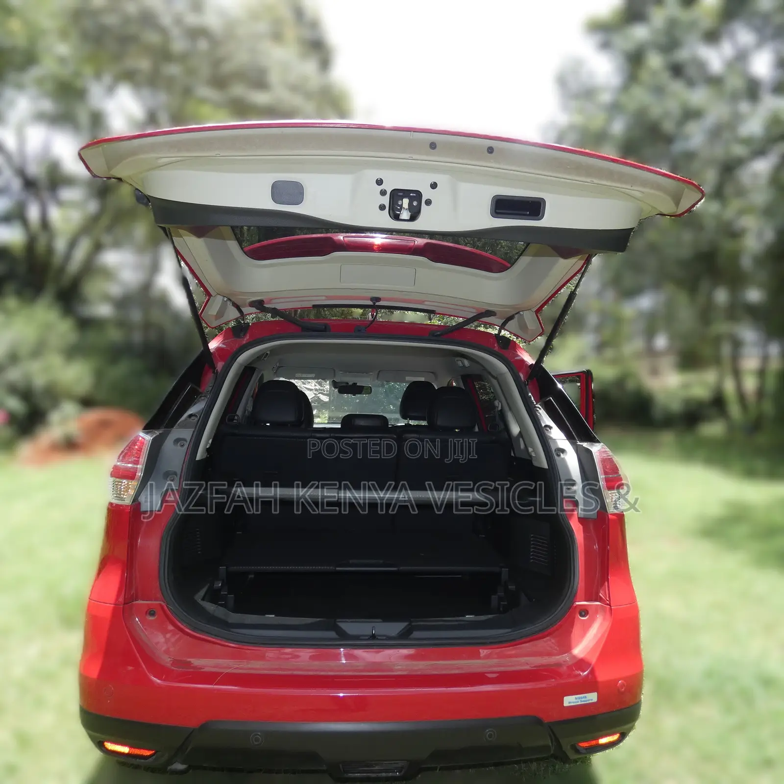 Nissan X-Trail 2.0 Petrol FWD 2016 Red