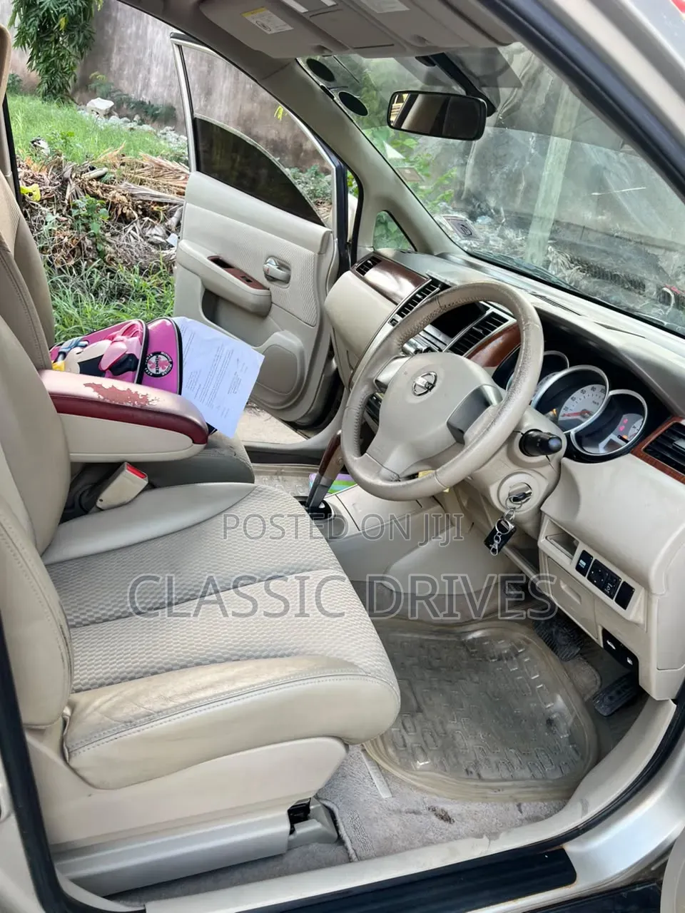 Nissan Tiida 2012 Gold