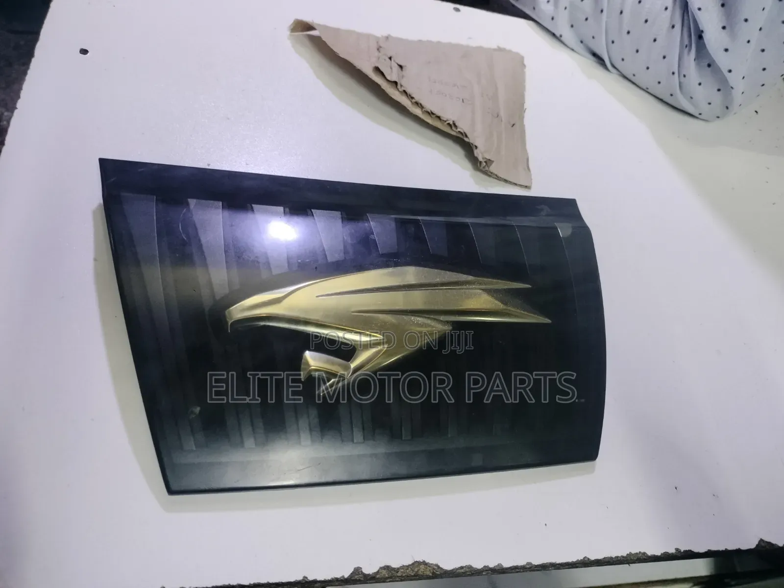 Toyota Harrier 2015-2018 Logo