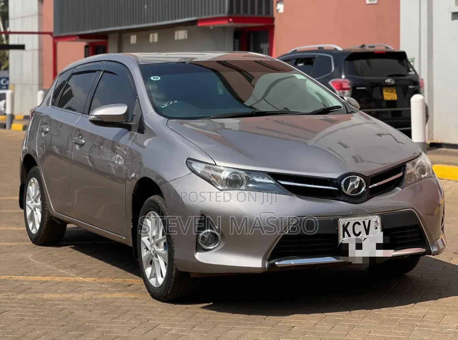 Toyota Auris 2013 Purple