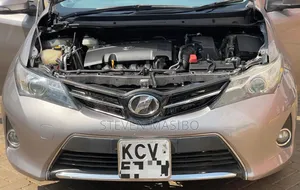 Toyota Auris 2013 Purple
