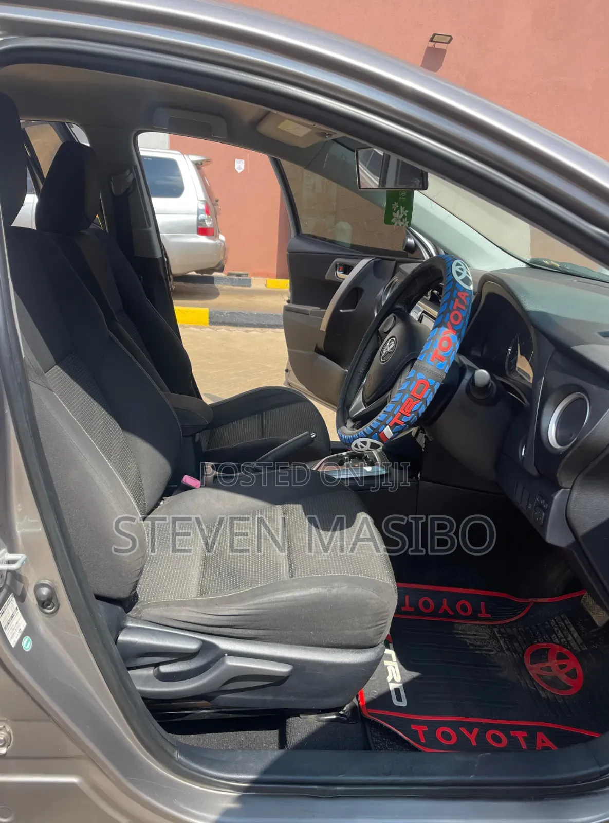 Toyota Auris 2013 Purple