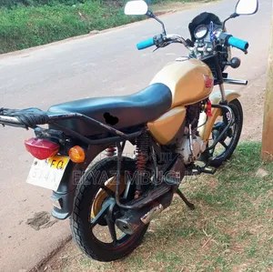 Bajaj Boxer 150 UG 2021 Gold