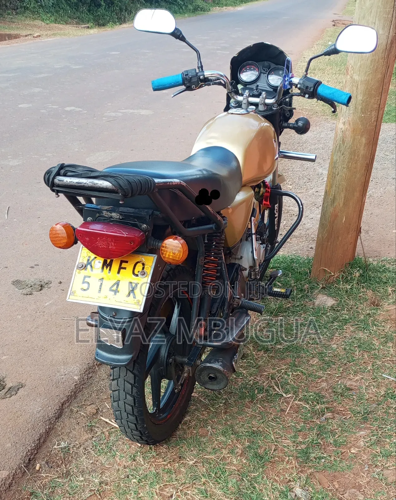 Bajaj Boxer 150 UG 2021 Gold