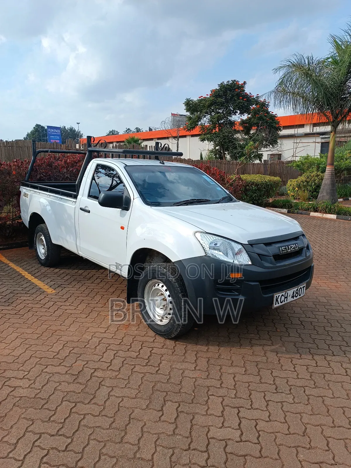 Isuzu D-MAX 2015 White