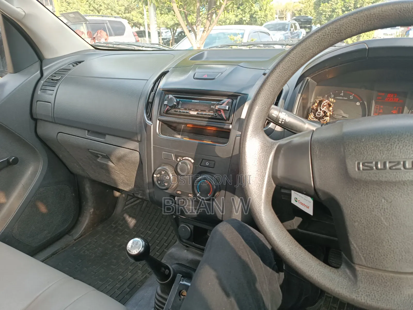 Isuzu D-MAX 2015 White