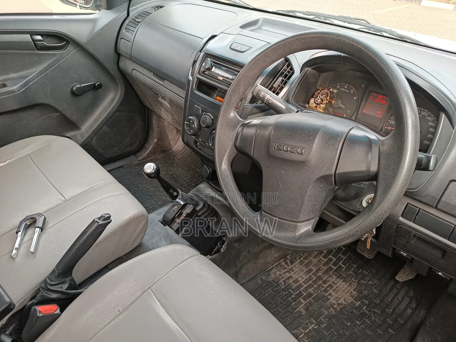 Isuzu D-MAX 2015 White