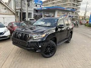 Toyota Land Cruiser Prado 2.7 2022 Black