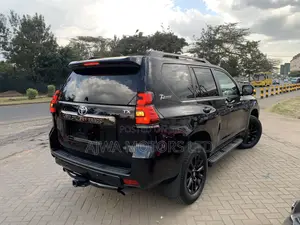 Toyota Land Cruiser Prado 2.7 2022 Black