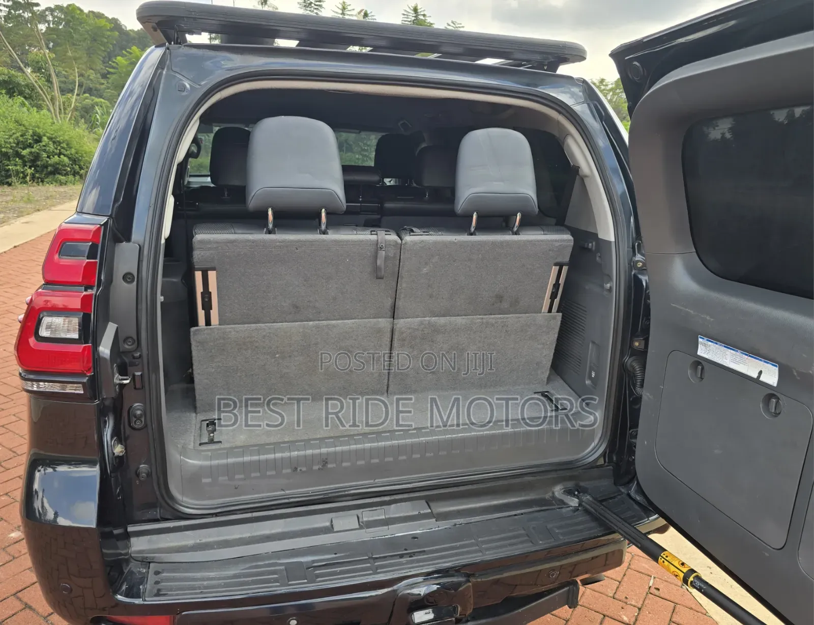 Toyota Land Cruiser Prado 2010 Black