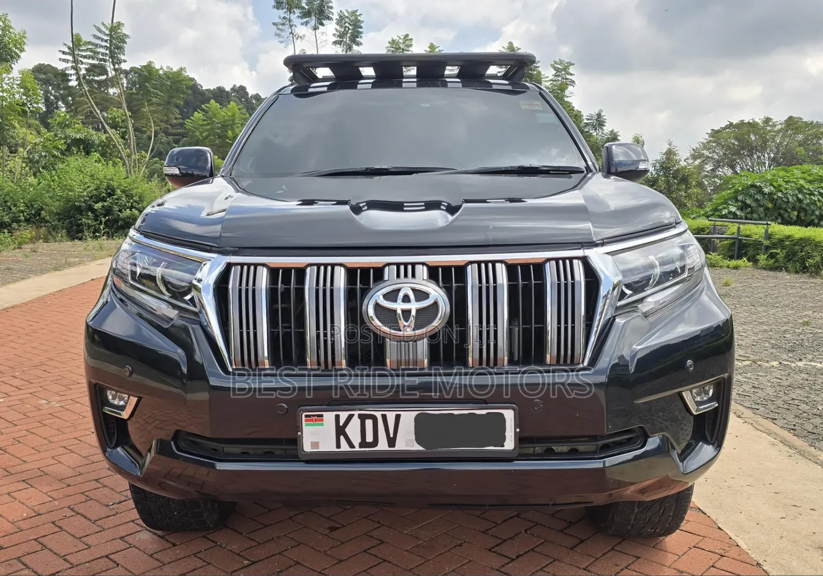 Toyota Land Cruiser Prado 2010 Black