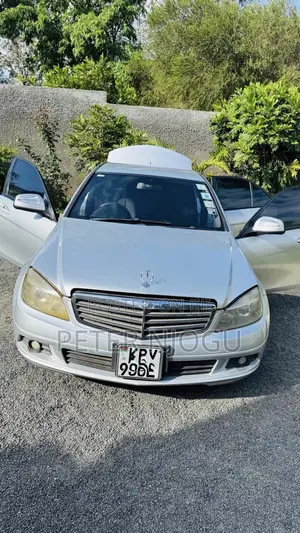 Mercedes-Benz C200 2008 Gray