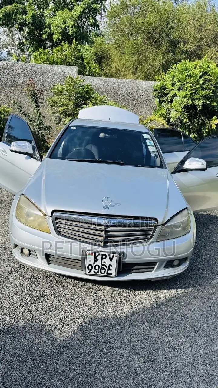 Mercedes-Benz C200 2008 Gray
