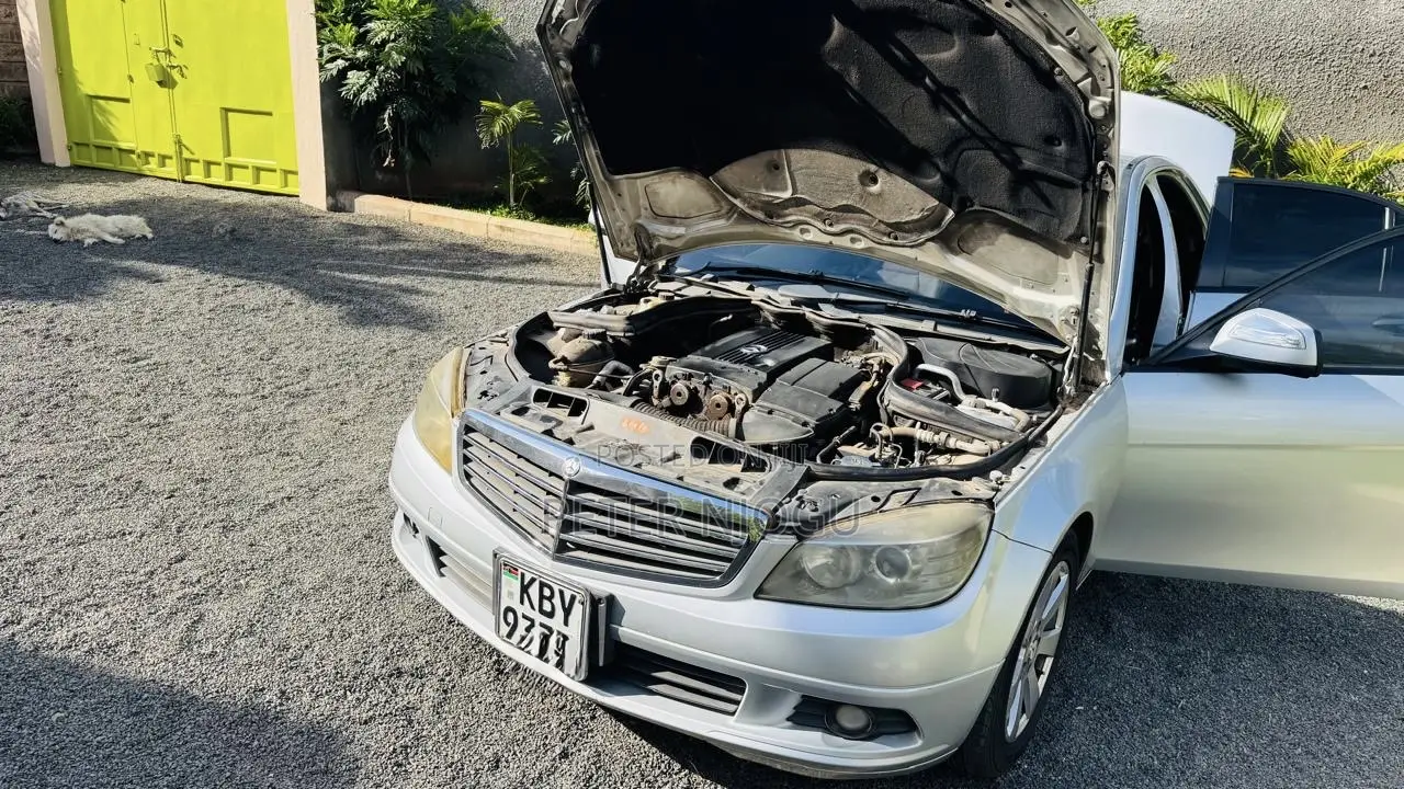 Mercedes-Benz C200 2008 Gray