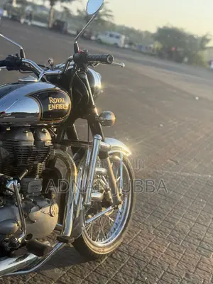 Royal Enfield Classic 500 2018 Silver