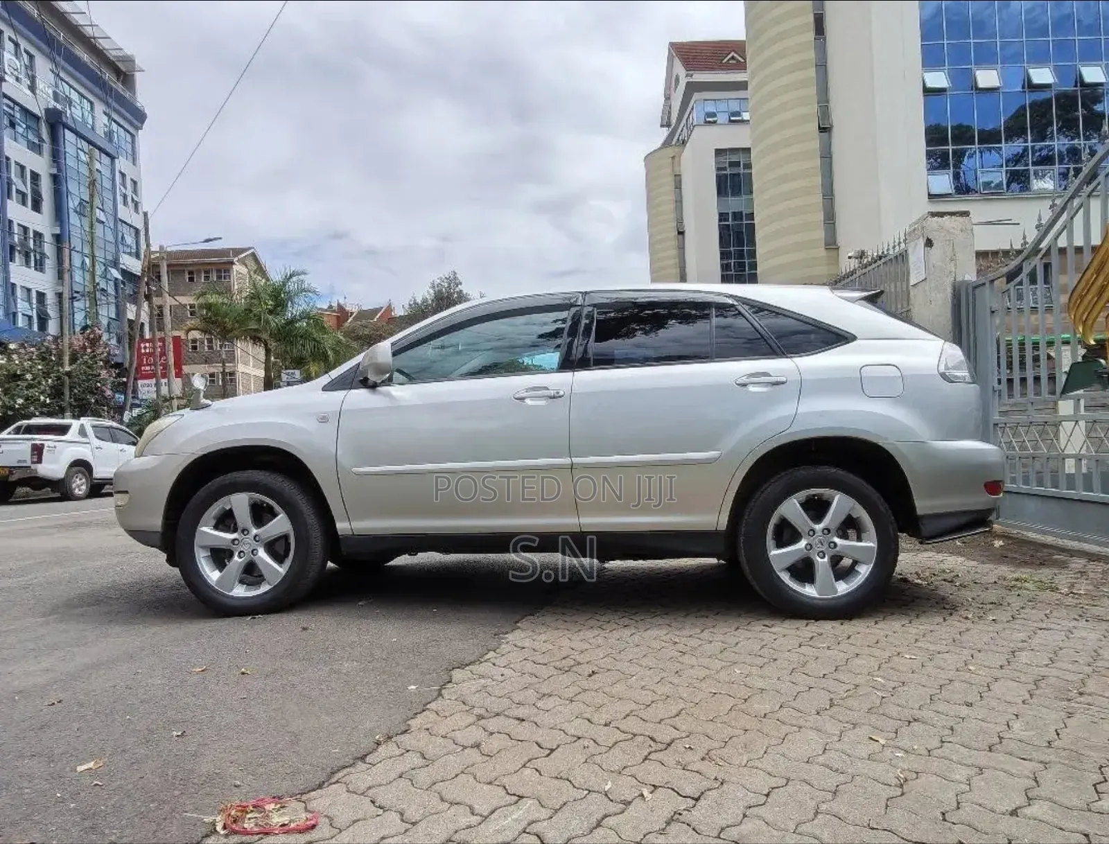 Toyota Harrier 2003 Silver