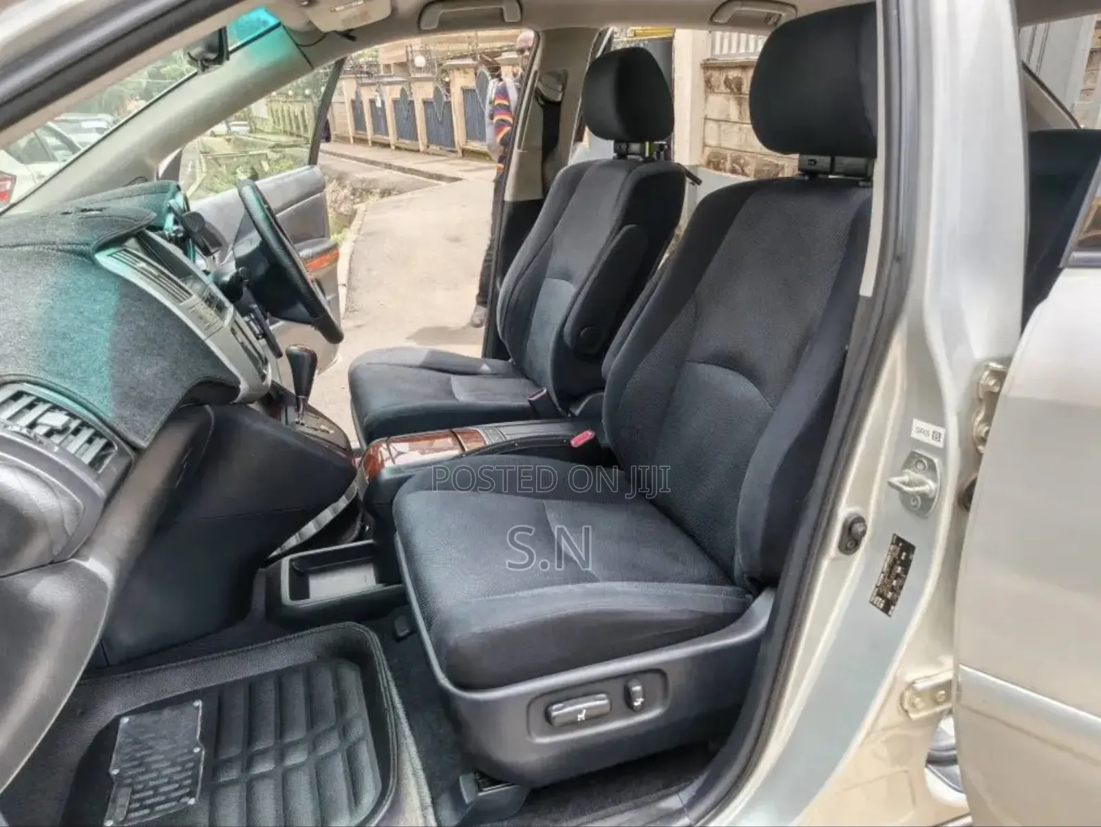Toyota Harrier 2003 Silver