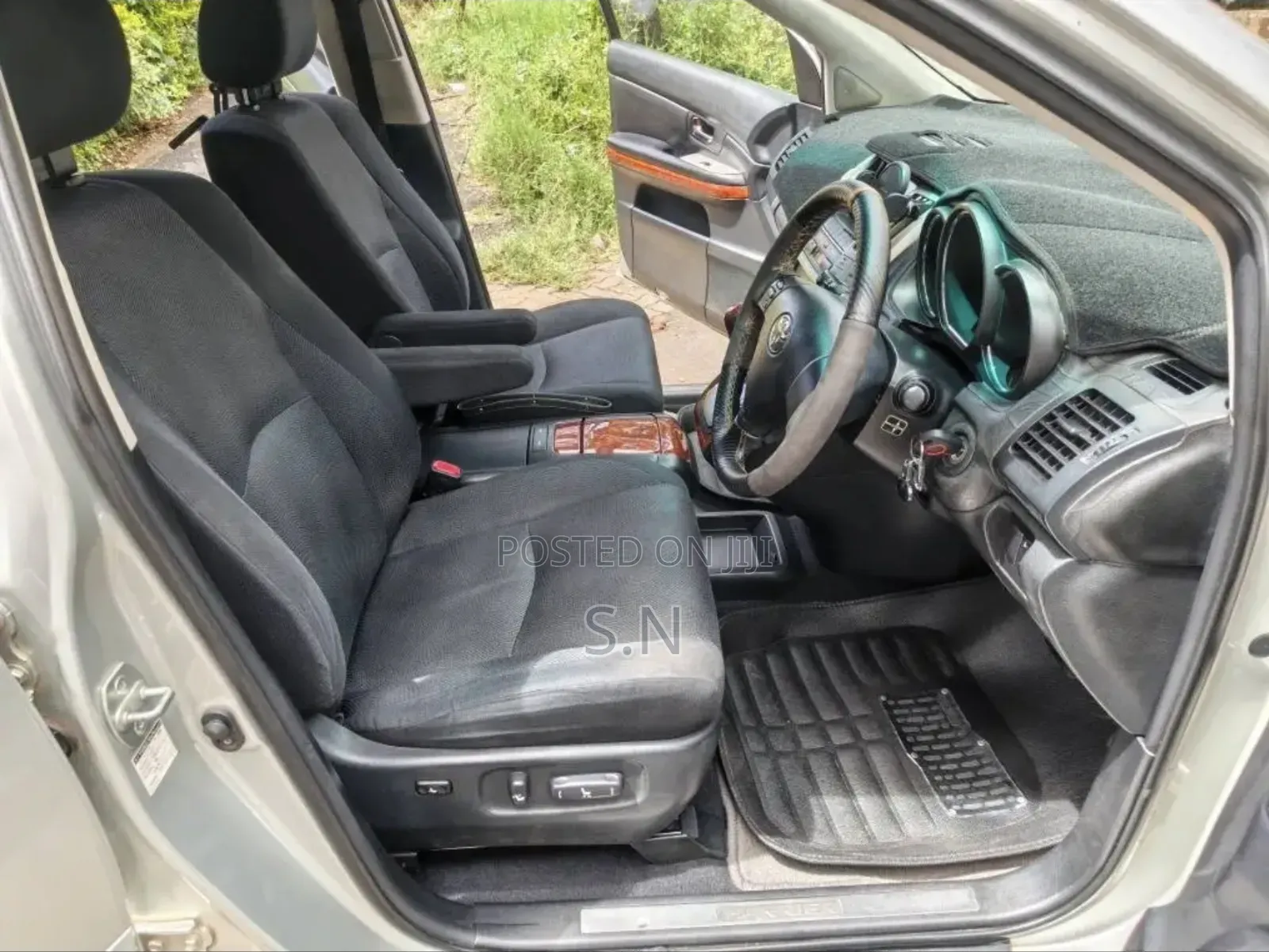 Toyota Harrier 2003 Silver