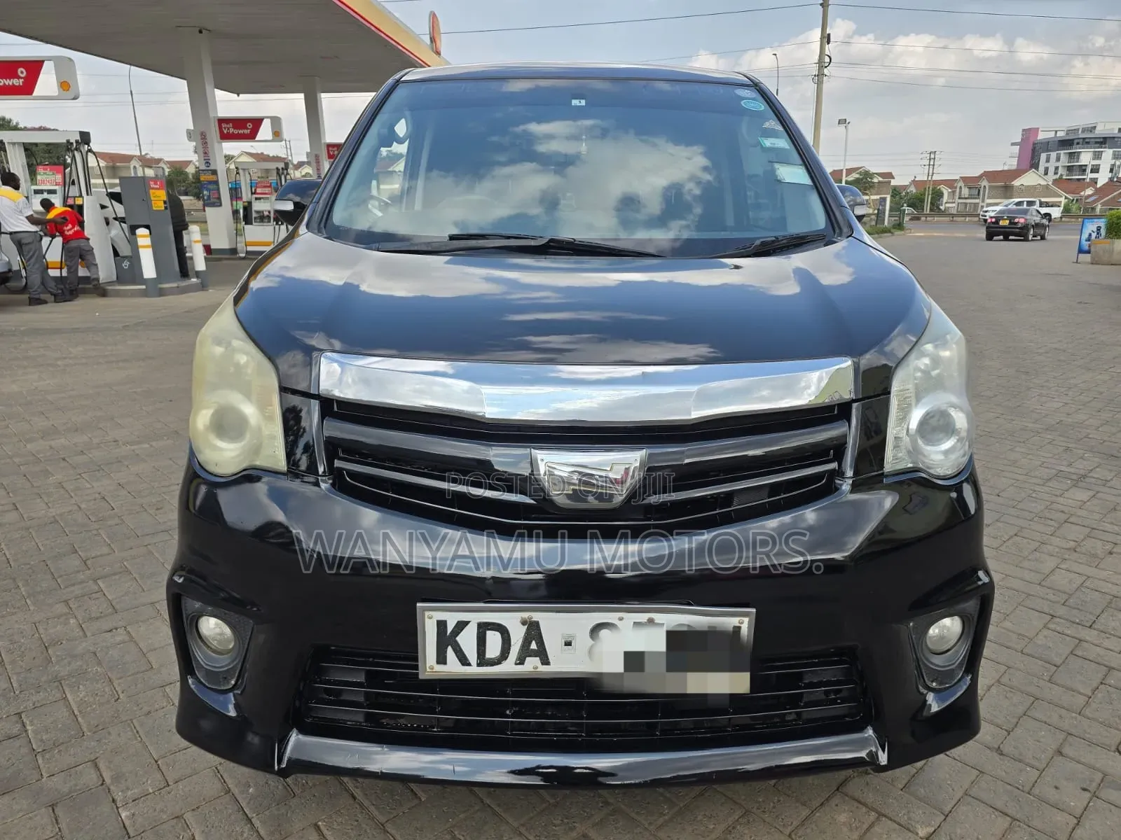 Toyota Noah 2013 Black