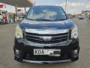 Toyota Noah 2013 Black