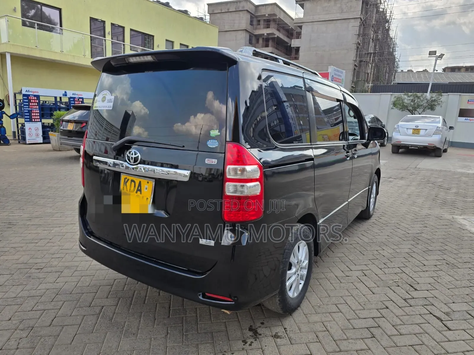 Toyota Noah 2013 Black