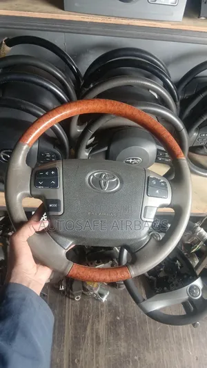 V8 Lc200 Series Steering Wheel With Airbags
